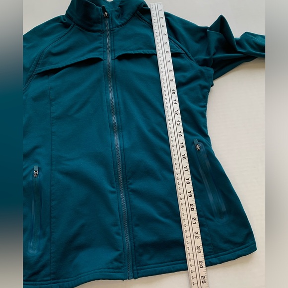 Fabletics Jacket - Teal - Medium - EUC - Athletic - Yoga - Workout - Picture 13 of 15